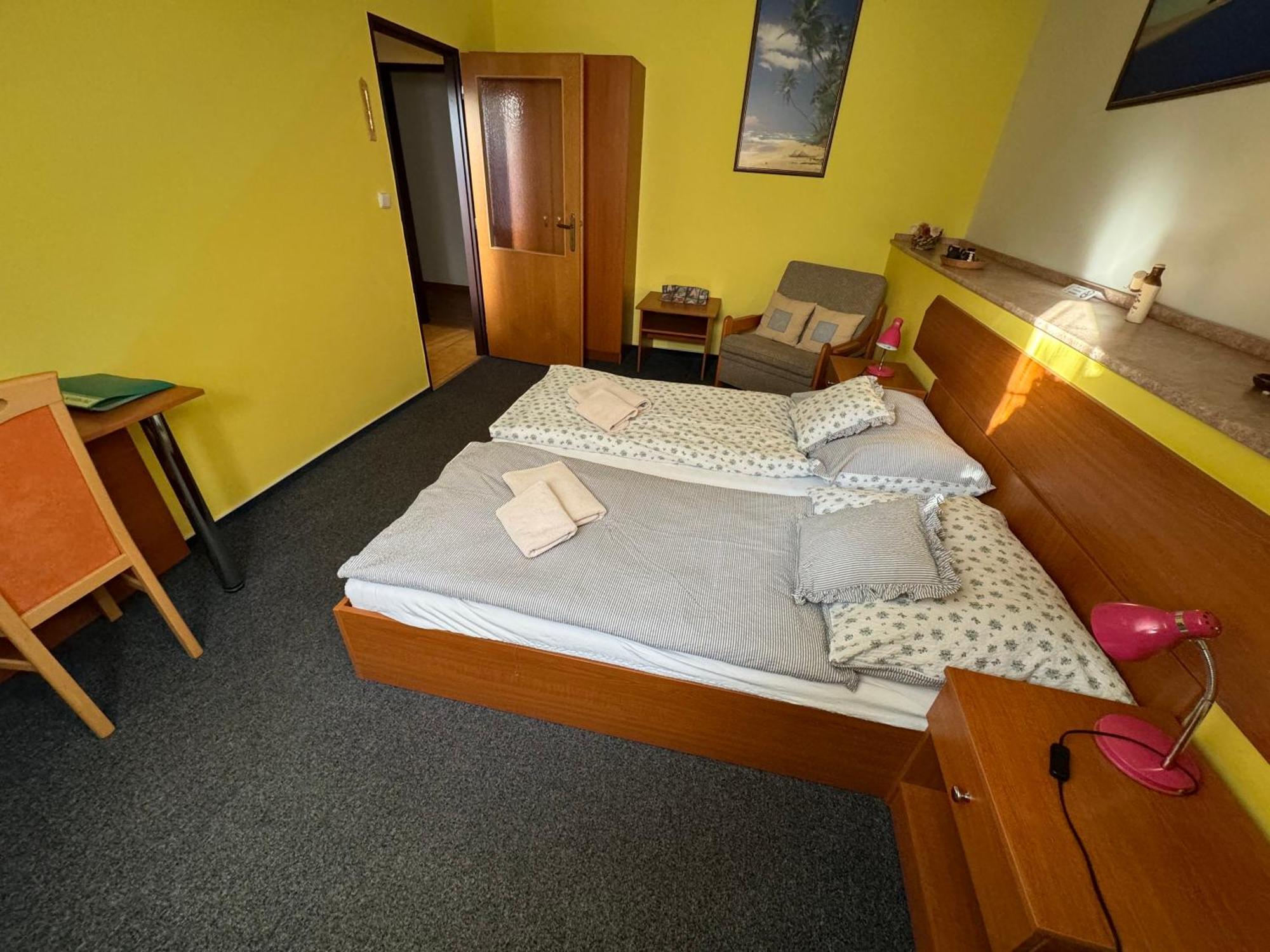 Pension U Svateho Jana Градец-Кралове Экстерьер фото