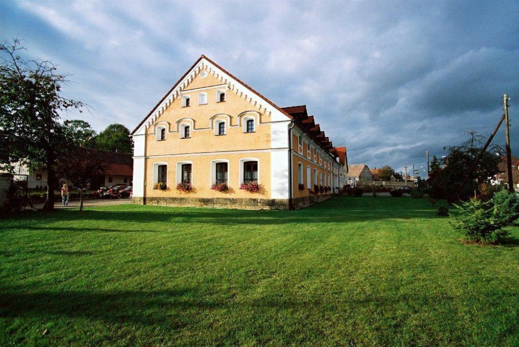 Pension U Svateho Jana Градец-Кралове Экстерьер фото